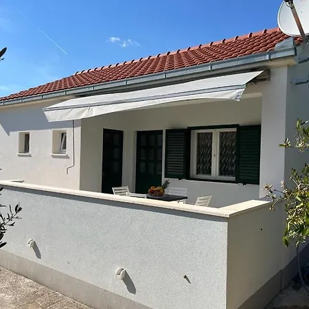 City Apartment Nature Kastela Exterior photo