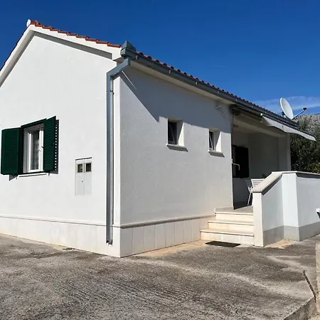 City Apartment Nature Kastela Exterior photo